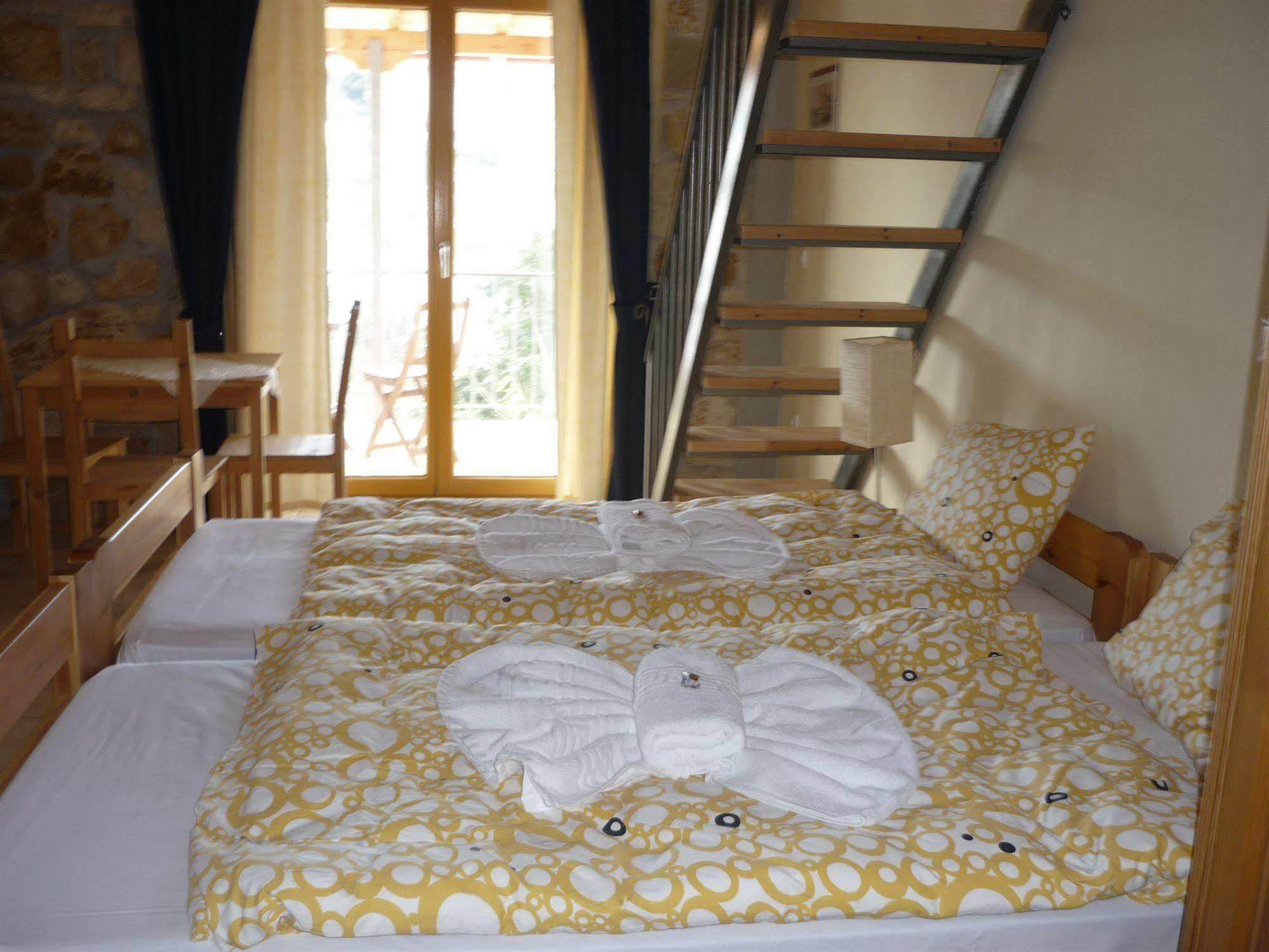 Elisson Hostel Krionérion 외부 사진